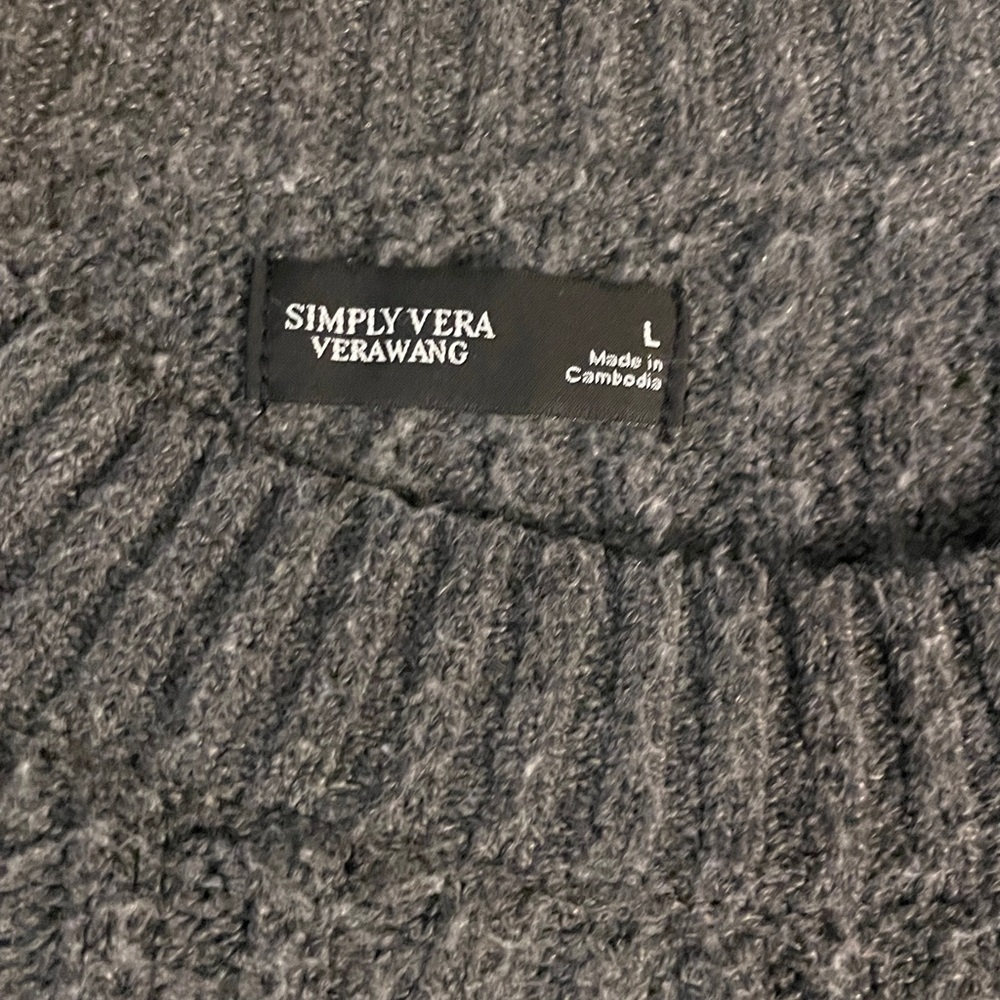 Women's Gray Ribbed Knit Sweater - Classic Comfort - Picture 7 of 9